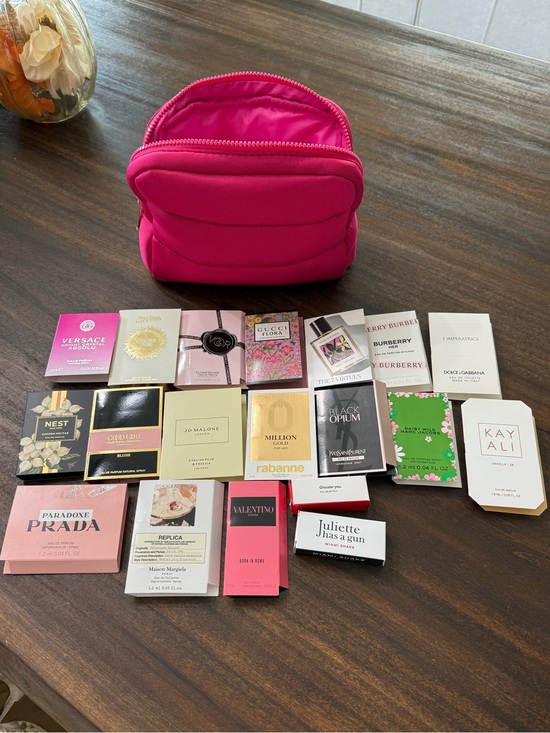 Sephora Other - Sephora Hot Pink Cosmetic Pouch with Women's Fragrance Sample Cards
